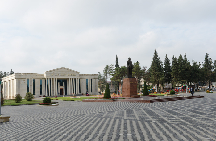 Prezident İlham Əliyev İmişli rayonuna səfərə gəlib (FOTO)