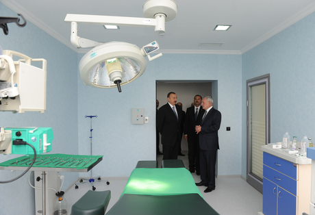 İlham Əliyev İmişli Rayon Mərkəzi Xəstəxanasında aparılan əsaslı təmir işləri ilə tanış olub (FOTO)