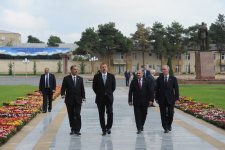 Prezident İlham Əliyev İmişli rayonuna səfərə gəlib (FOTO)