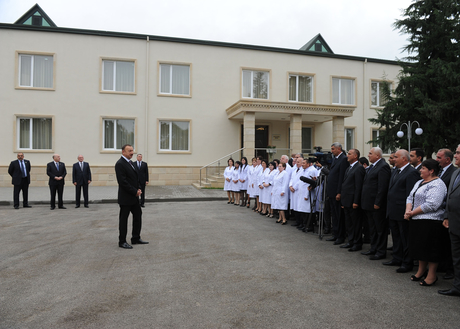 Prezident İlham Əliyev: Bütövlükdə Azərbaycanın səhiyyə sistemində köklü dəyişikliklər, islahatlar aparılır (FOTO)
