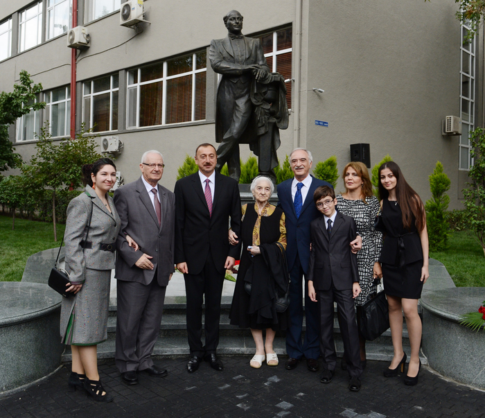 Azərbaycan Prezidenti İlham Əliyev Bülbülün xatirəsinə ucaldılmış abidənin açılışında iştirak edib (FOTO)