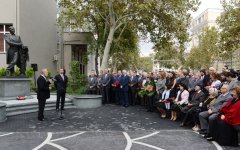 Azərbaycan Prezidenti İlham Əliyev Bülbülün xatirəsinə ucaldılmış abidənin açılışında iştirak edib (FOTO)