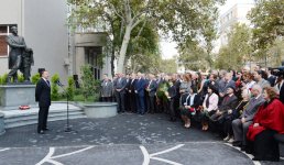Azərbaycan Prezidenti İlham Əliyev Bülbülün xatirəsinə ucaldılmış abidənin açılışında iştirak edib (FOTO)