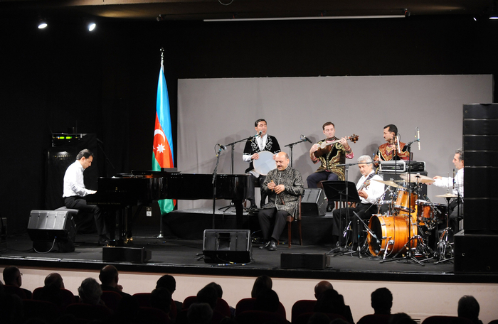 Fransanın Konyak şəhərində "Qafqazın mirvarisi olan Azərbaycanın mədəni dəyərləri" layihəsi çərçivəsində növbəti tədbir keçirilib (FOTO)