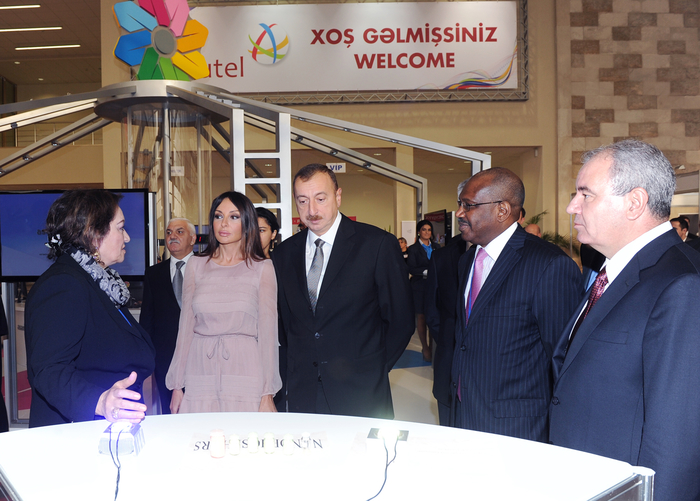 Prezident İlham Əliyev: Azərbaycanda informasiya-kommunikasiya texnologiyaları gəlir əldə edilməsi baxımından ikinci sektor olmalıdır (FOTO)