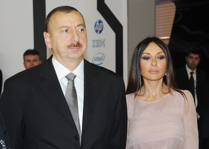 Prezident İlham Əliyev: Azərbaycanda informasiya-kommunikasiya texnologiyaları gəlir əldə edilməsi baxımından ikinci sektor olmalıdır (FOTO)