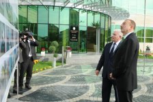 İlham Əliyev Bakının Əhmədli qəsəbəsində 14 nömrəli şəhər poliklinikasının açılışında iştirak edib (ƏLAVƏ OLUNUB) (FOTO)