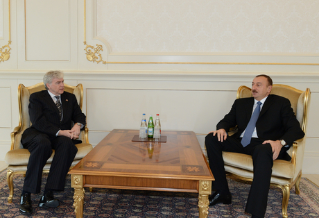 Prezident İlham Əliyev bir sıra ölkələrin səfirlərinin etimadnamələrini qəbul edib (FOTO)