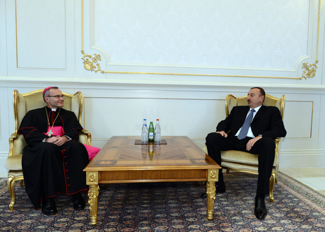 Prezident İlham Əliyev bir sıra ölkələrin səfirlərinin etimadnamələrini qəbul edib (FOTO)