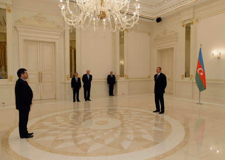 Prezident İlham Əliyev bir sıra ölkələrin səfirlərinin etimadnamələrini qəbul edib (FOTO)