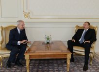 Prezident İlham Əliyev bir sıra ölkələrin səfirlərinin etimadnamələrini qəbul edib (FOTO)