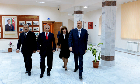 Prezident İlham Əliyev Bakıda 173 nömrəli tam orta məktəbin əsaslı təmir işlərindən sonrakı vəziyyəti ilə tanış olub (FOTO)