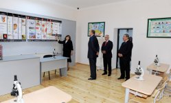Prezident İlham Əliyev Bakıda 173 nömrəli tam orta məktəbin əsaslı təmir işlərindən sonrakı vəziyyəti ilə tanış olub (FOTO)