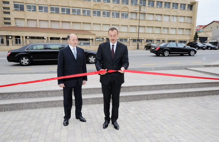 Prezident İlham Əliyev Yasamal Rayon Məhkəməsinin yeni inzibati binasının açılışında iştirak edib (FOTO)