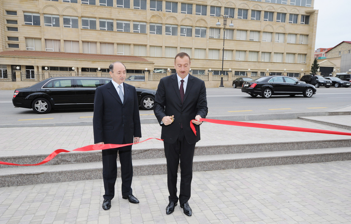 Prezident İlham Əliyev Yasamal Rayon Məhkəməsinin yeni inzibati binasının açılışında iştirak edib (FOTO)