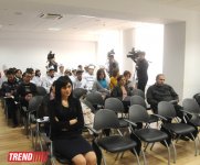 Azərbaycanda peşəkarlığı olmayanların restoranlarda çalışmasından narahatlıq ifadə olunur (FOTO)