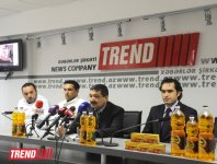 Azərbaycanda peşəkarlığı olmayanların restoranlarda çalışmasından narahatlıq ifadə olunur (FOTO)