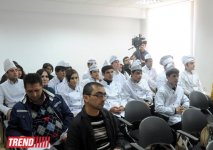 Azərbaycanda peşəkarlığı olmayanların restoranlarda çalışmasından narahatlıq ifadə olunur (FOTO)