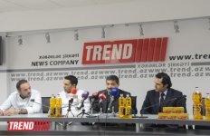 Azərbaycanda peşəkarlığı olmayanların restoranlarda çalışmasından narahatlıq ifadə olunur (FOTO)