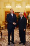 Azərbaycan və Sinqapur prezidentlərinin iştirakı ilə nümayəndə heyətlərinin geniş tərkibdə görüşü olub (FOTO)