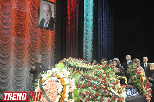 Yaşar Nurinin qızı: Atam ulduz oldu, göylərə qalxdı (FOTO)
