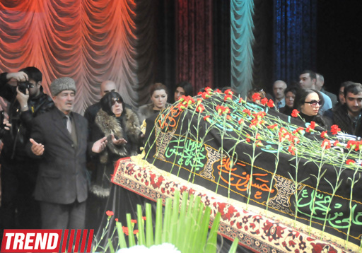 Yaşar Nurinin qızı: Atam ulduz oldu, göylərə qalxdı (FOTO)