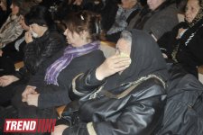 "Bu gün mən bura sizinlə görüşə gəldim" - Yaşar Nuri son mənzilə alqışlarla yola salındı (FOTO-2)