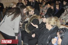 "Bu gün mən bura sizinlə görüşə gəldim" - Yaşar Nuri son mənzilə alqışlarla yola salındı (FOTO-2)