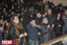 "Bu gün mən bura sizinlə görüşə gəldim" - Yaşar Nuri son mənzilə alqışlarla yola salındı (FOTO-2)