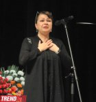 "Bu gün mən bura sizinlə görüşə gəldim" - Yaşar Nuri son mənzilə alqışlarla yola salındı (FOTO-2)