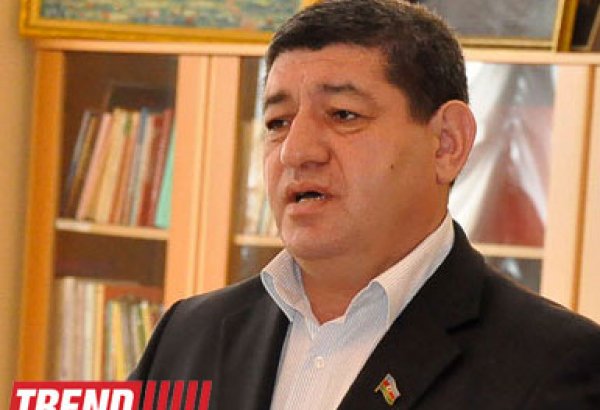 Nizami Cəfərov: Azərbaycanda küçə adları, afişa və reklamlarda ədəbi dilin qorunmasında icra orqanları məsuliyyət daşımalıdırlar