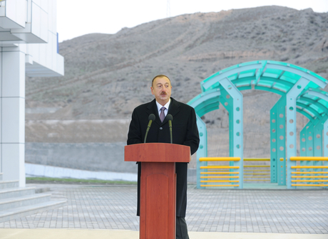 Prezident İlham Əliyev: Azərbaycan ərazi bütövlüyünü bərpa etdikdən sonra işğal altında olan ərazilər, o cümlədən Şuşa və Xankəndi yenidən tikiləcək (FOTO)