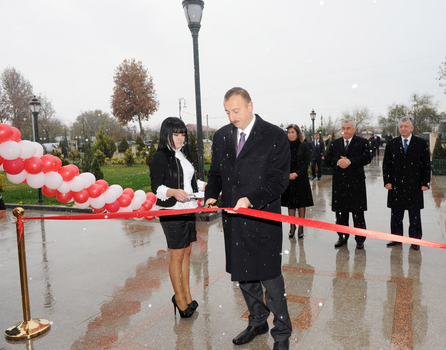 İlham Əliyev Horadiz Şəhər Mədəniyyət Sarayının açılışında iştirak edib (FOTO)