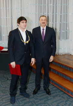 Azərbaycan Prezidenti və xanımının iştirakı ilə MOK-da 2012-ci ilin yekunlarına həsr olunmuş mərasim keçirilib (FOTO)