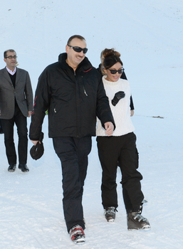 Prezident İlham Əliyev və xanımı Qusarda “Qaya” otelinin açılışında iştirak ediblər (FOTO)