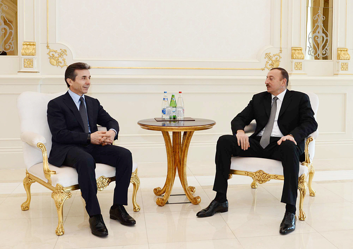 İlham Əliyev Gürcüstanın Baş naziri ilə görüşüb (FOTO)