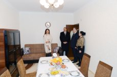 Prezident İlham Əliyev və xanımı Bakıda məcburi köçkün ailələri üçün yeni salınmış məhəllənin açılışında iştirak ediblər (FOTO)