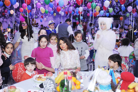 Mehriban xanım Əliyeva: Azərbaycanı gələcəkdə daha çox, daha böyük qələbələr gözləyir (FOTO)