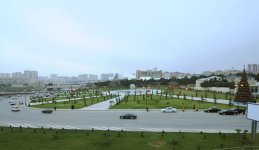 Prezident İlham Əliyev Bakının Xətai rayonunda yeni salınan parkda yaradılan şəraitlə tanış olub (FOTO)