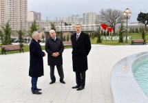Prezident İlham Əliyev Bakının Xətai rayonunda yeni salınan parkda yaradılan şəraitlə tanış olub (FOTO)