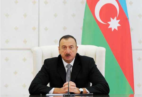 İlham Əliyev Nikita Mixalkovu 70 illik yubileyi münasibətilə təbrik etdi