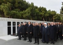 Azərbaycan Prezidenti İlham Əliyev Şəhidlər xiyabanını ziyarət edib