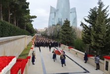 Azərbaycan Prezidenti İlham Əliyev Şəhidlər xiyabanını ziyarət edib