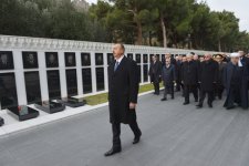 Azərbaycan Prezidenti İlham Əliyev Şəhidlər xiyabanını ziyarət edib