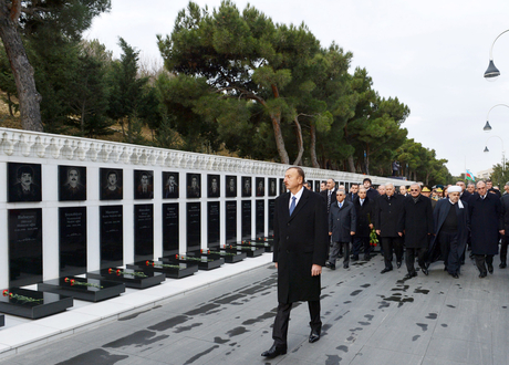 Azərbaycan Prezidenti İlham Əliyev Şəhidlər xiyabanını ziyarət edib
