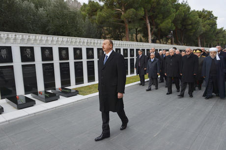Azərbaycan Prezidenti İlham Əliyev Şəhidlər xiyabanını ziyarət edib
