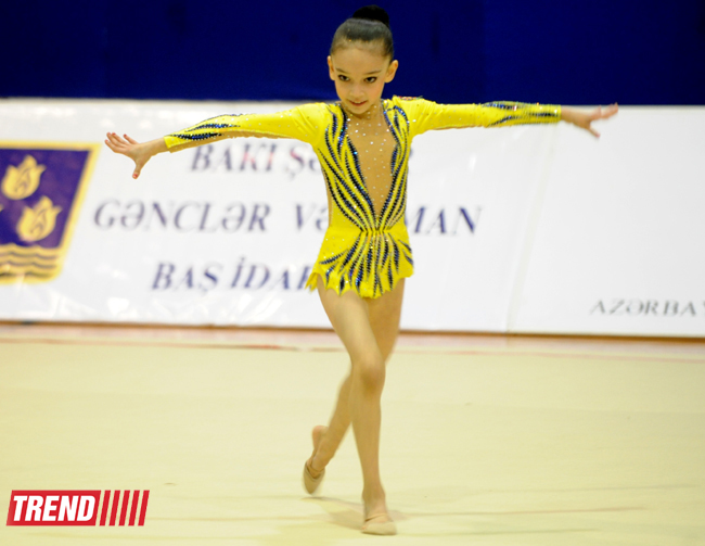 Bədii gimnastika üzrə XX Bakı birinciliyinin ilk qalibləri müəyyənləşib (FOTO)