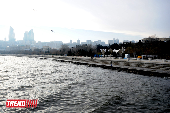 Xəzəri qucaqlayan Bakı buxtası (FOTO)