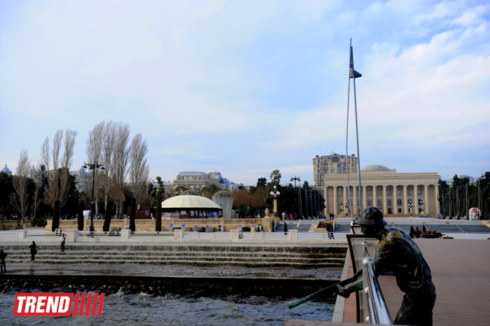 Xəzəri qucaqlayan Bakı buxtası (FOTO)