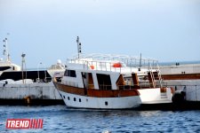 Xəzəri qucaqlayan Bakı buxtası (FOTO)